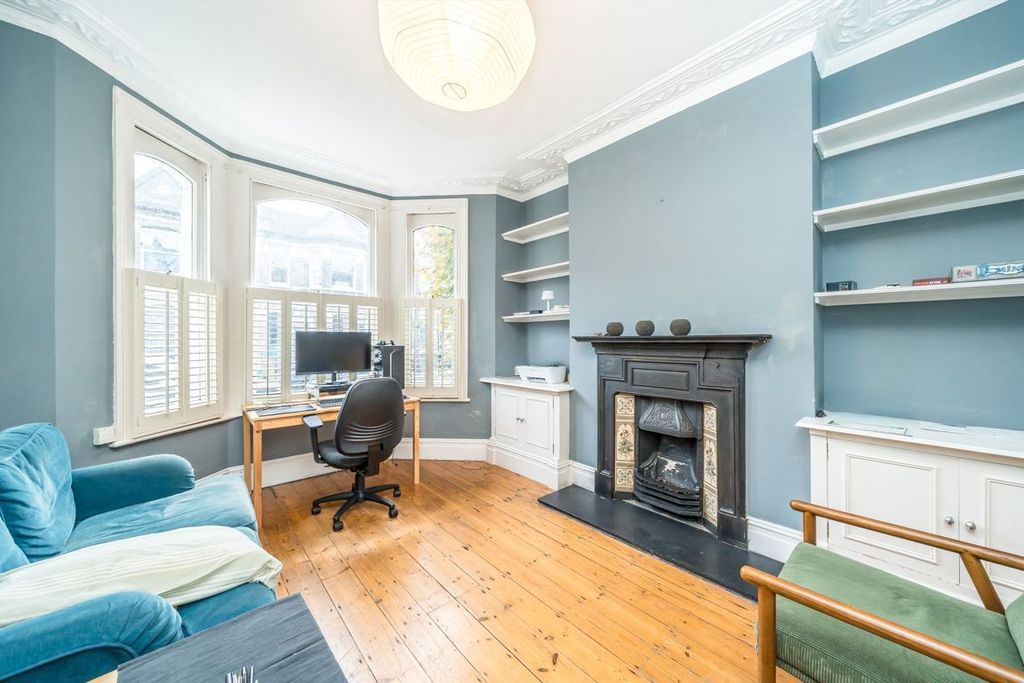 Property photo 2 of 10