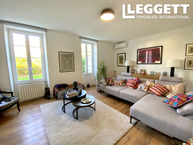 Property photo 3 of 10