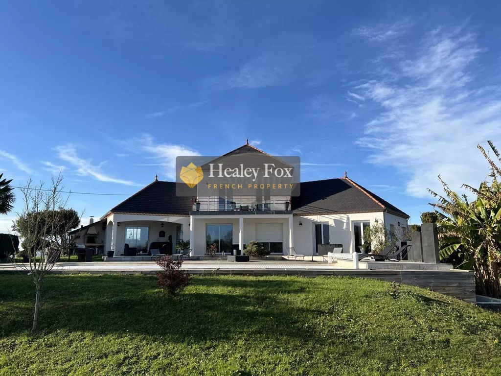 Property photo 1 of 22