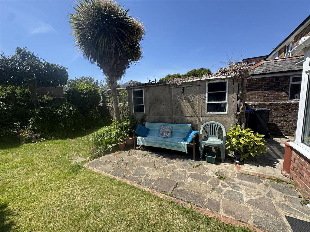 Property photo 3 of 19 For Sale By Aspire Residential | Salvington Road