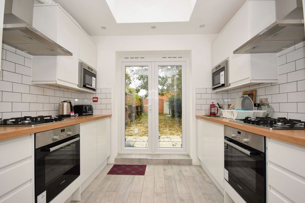 Property photo 2 of 6