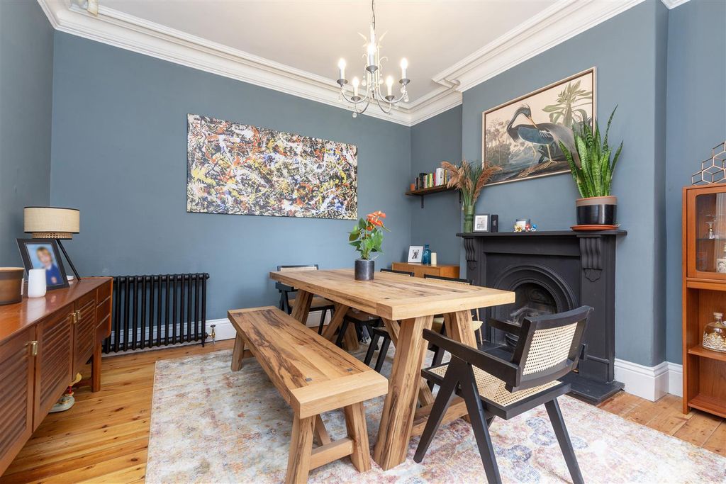 Additional image 7 of 4 bed town house for salePierremont Crescent, Darlington DL3
