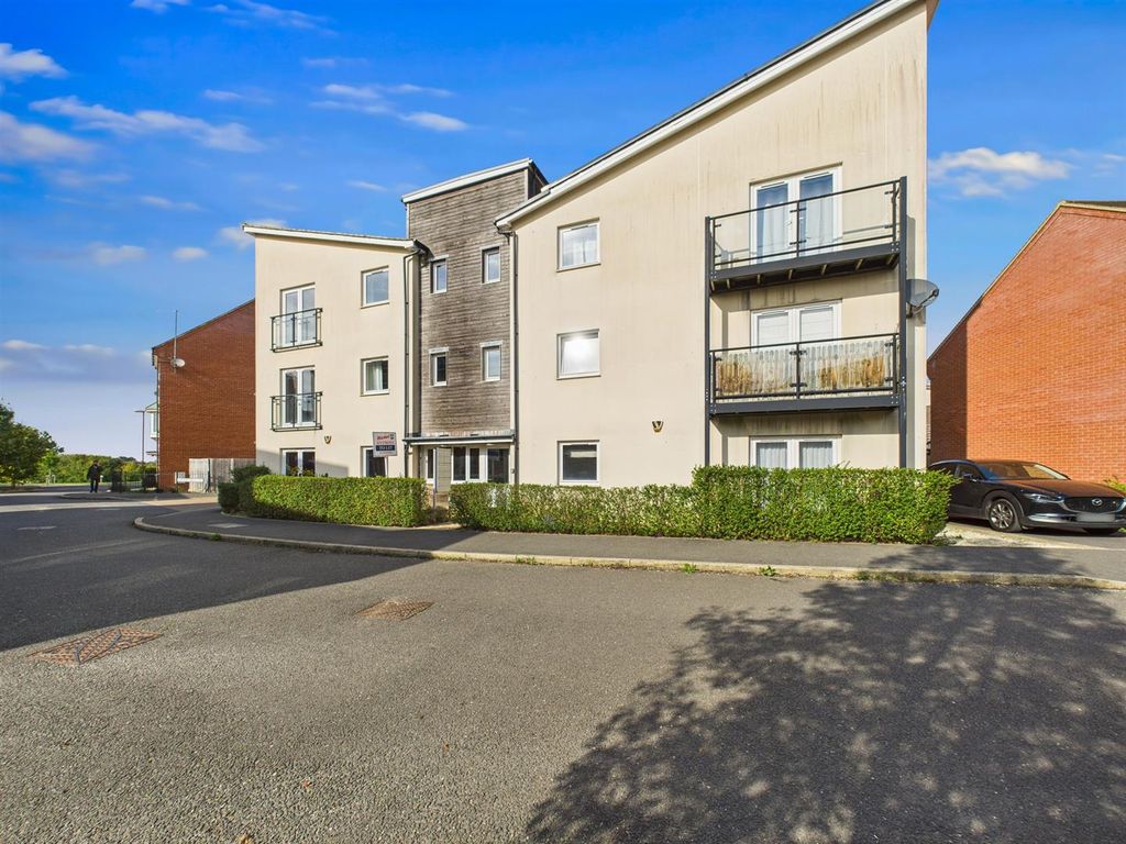 Property photo 1 of 9 Cam04907G0-Pr0337-Still010.Jpg