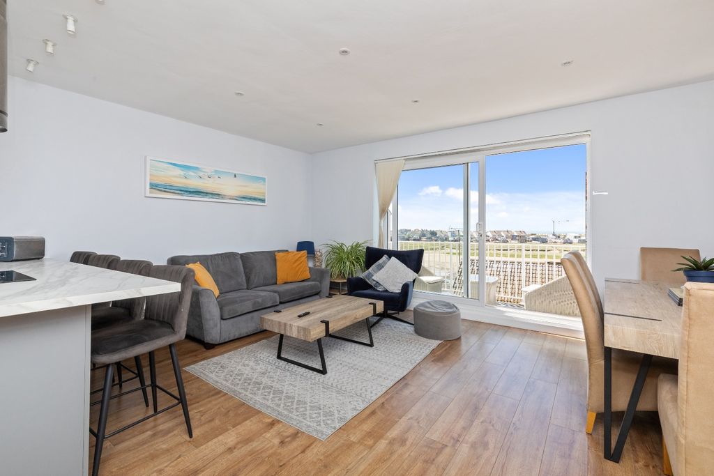 Property photo 1 of 18 4307023