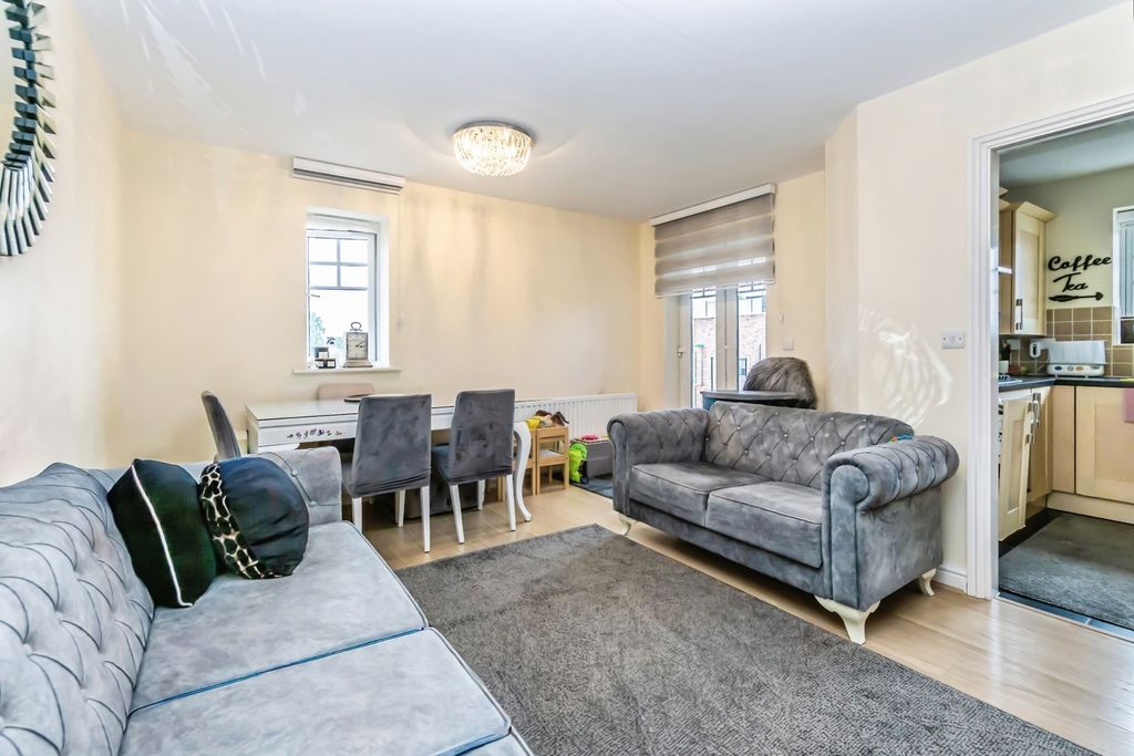 Property photo 2 of 19 Pbox-Img.Jpg