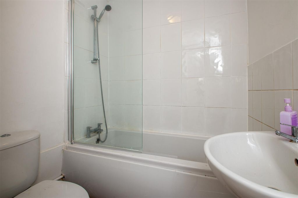 Property photo 3 of 15 143Water_13.Jpg