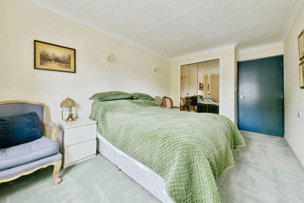Additional image 8 of 2 bed flat for saleBedford Road, Hitchin SG5