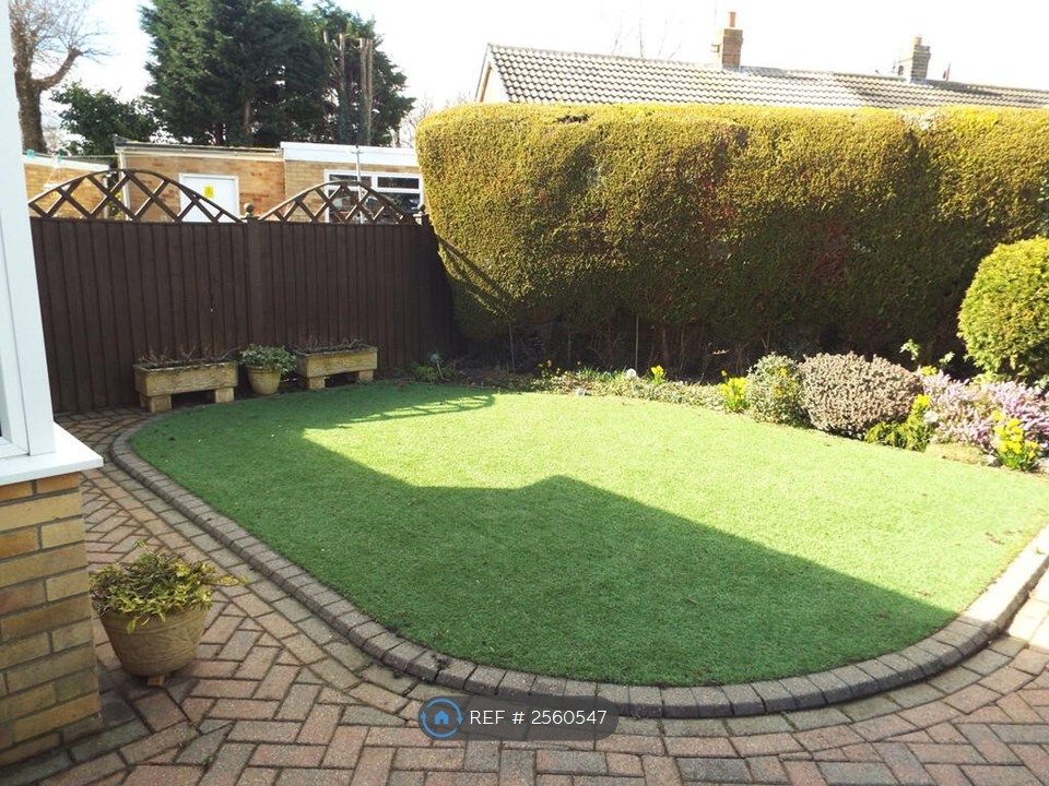 Property photo 2 of 12