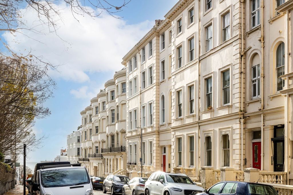 Property photo 3 of 7