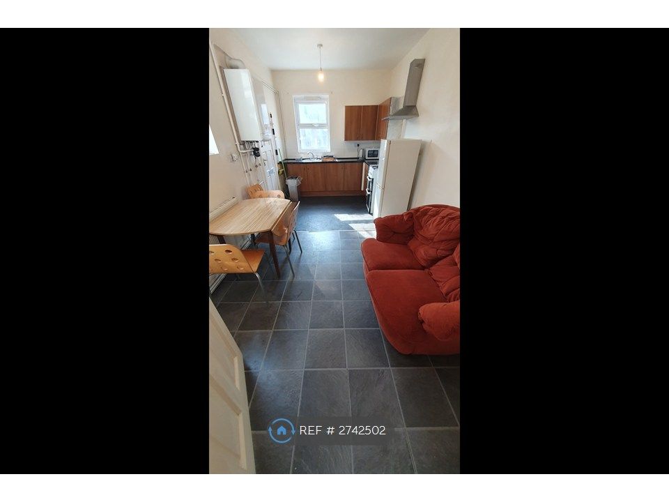 Property photo 3 of 7