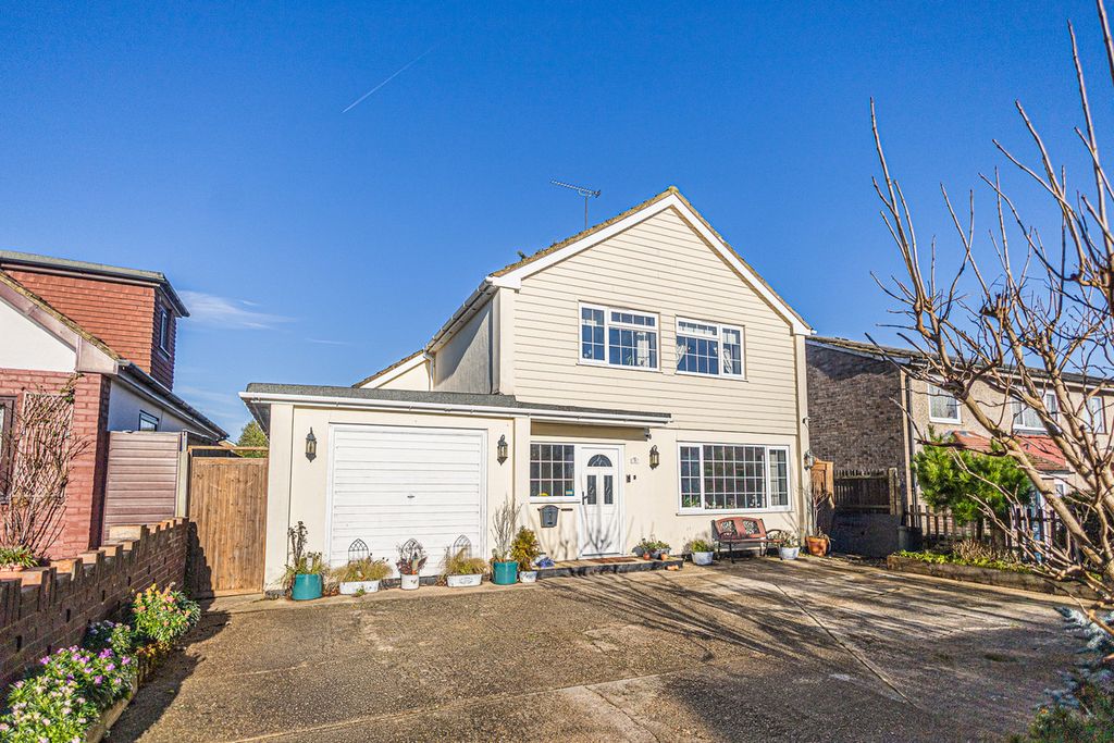 Property photo 1 of 32