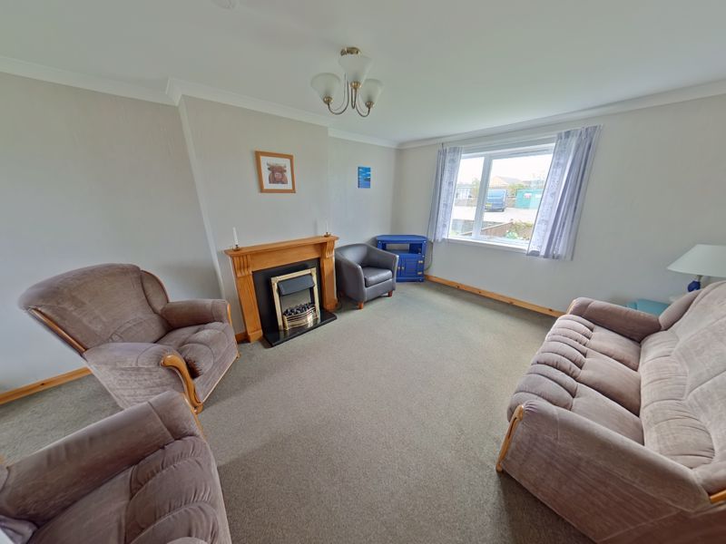 Property photo 1 of 9 Photo 8