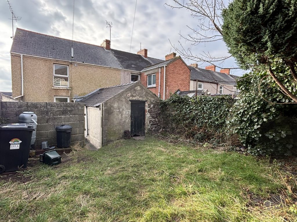 Additional image 5 of 2 bed end terrace house for sale233A & B, Robert Street, Milford Haven, Pembrokeshire SA73