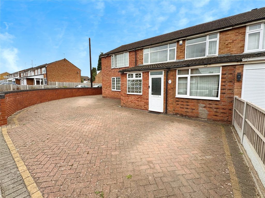 Property photo 1 of 33 Picture No. 01
