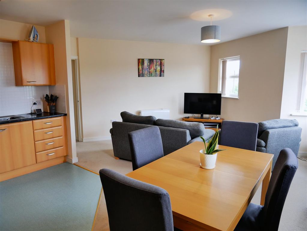 Property photo 2 of 16 Living Dining Kitchen