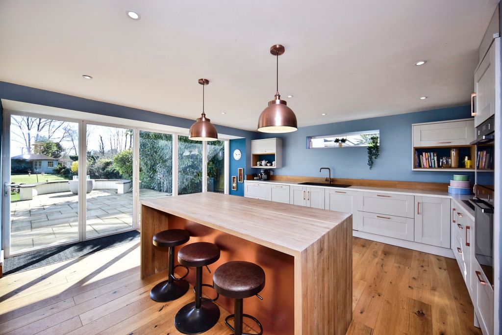 Property photo 3 of 20 Fbb_9231-2Edit