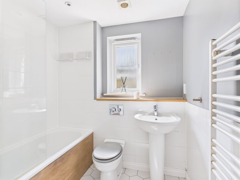 Property photo 3 of 13 Bathroom