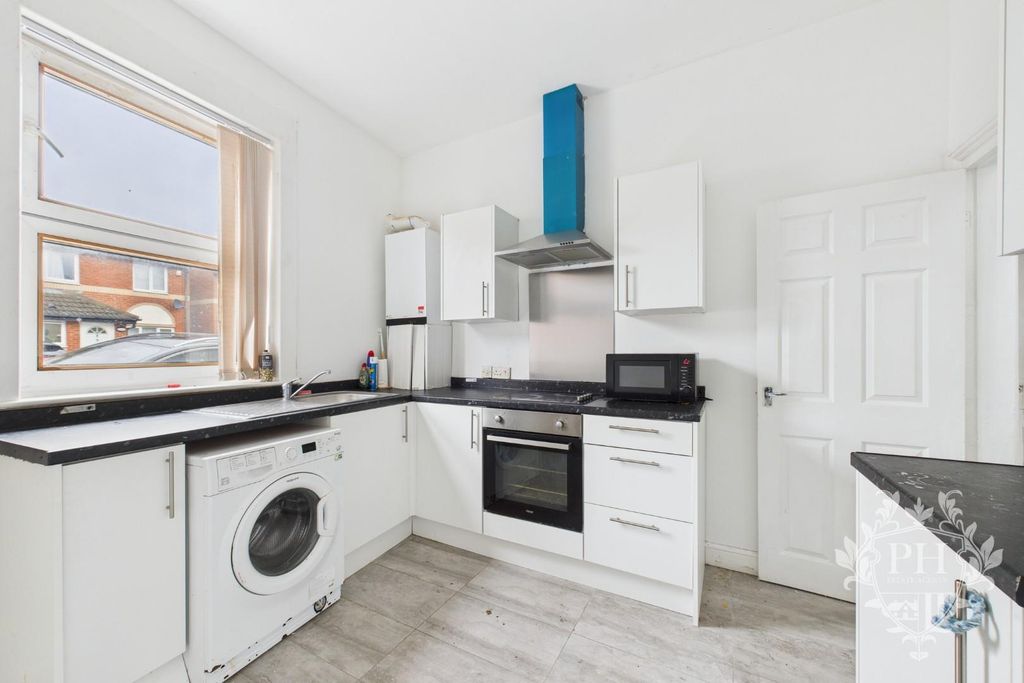 Property photo 3 of 8 Cam02002G0-Pr0221-Still006.Jpg