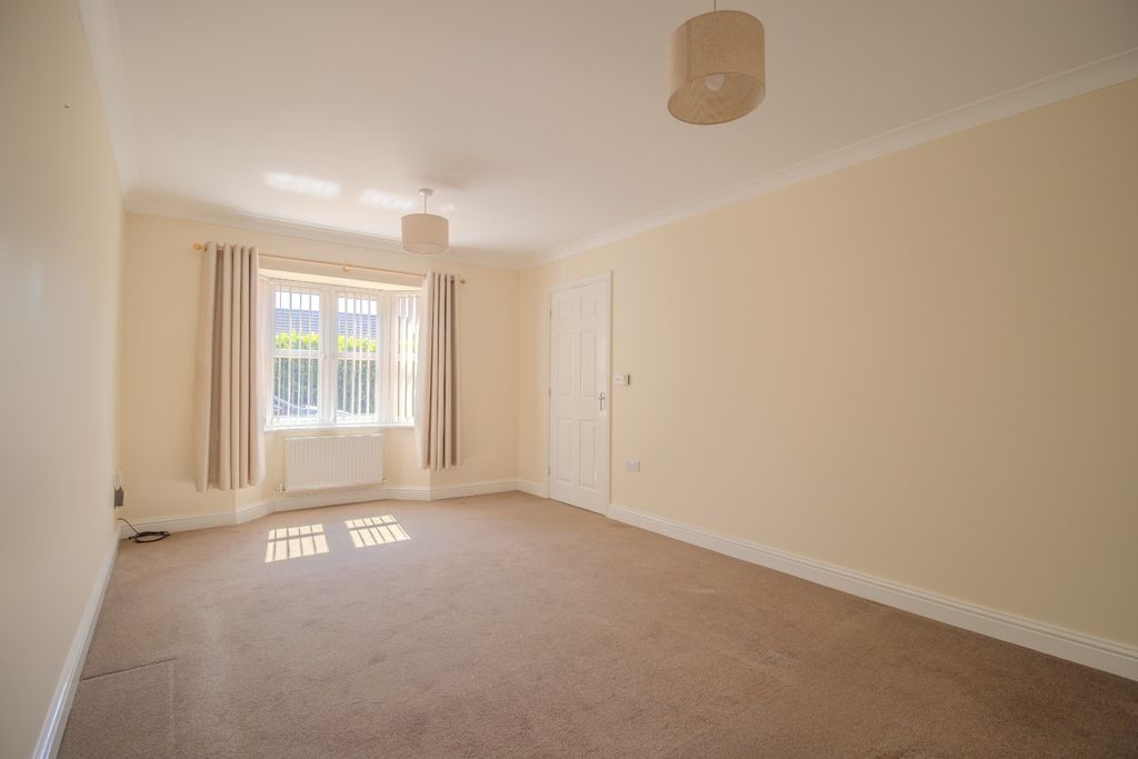 Property photo 2 of 16 5311655