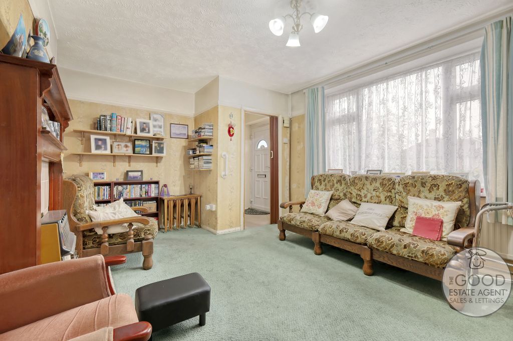 Property photo 2 of 13