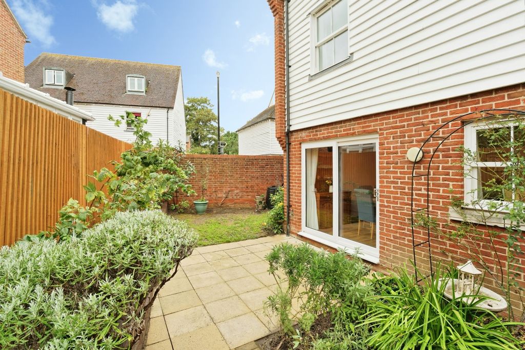 Property photo 3 of 20 Pbox-Img.Jpg