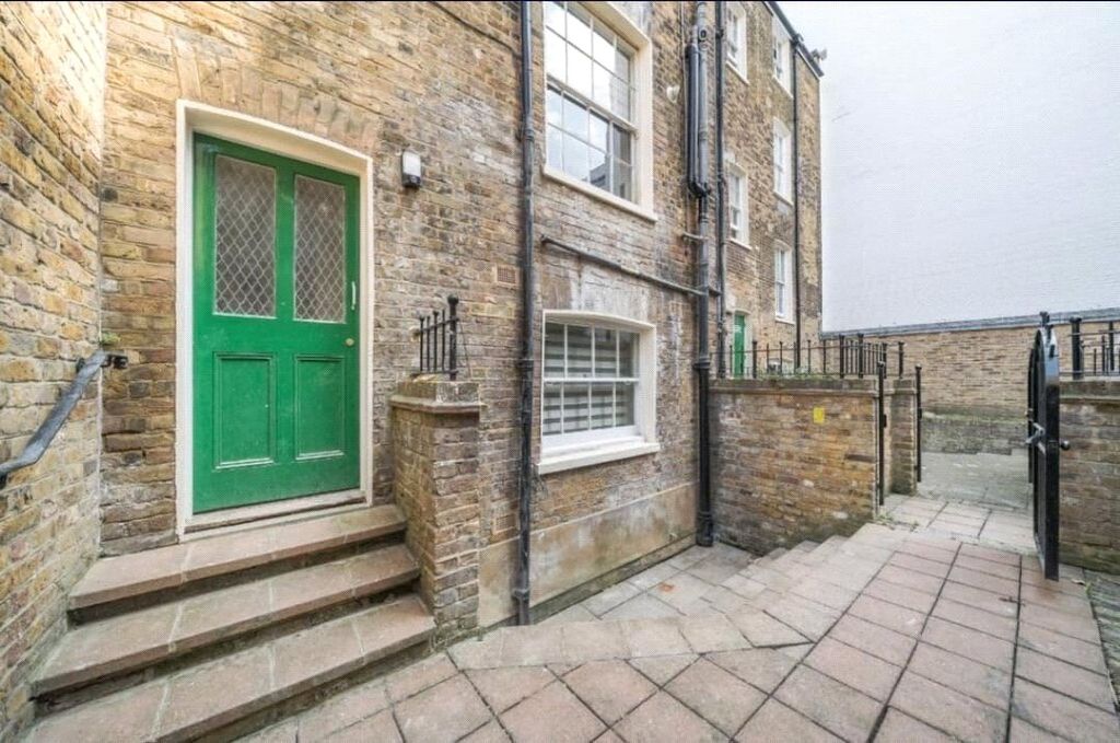 Property photo 3 of 15 Picture No. 02