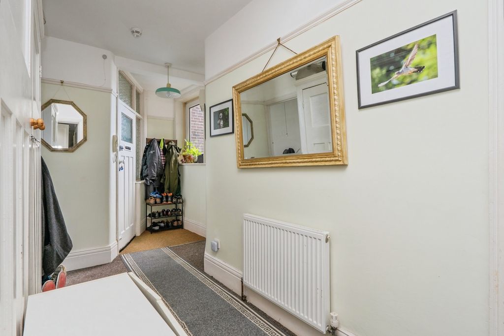 Property photo 2 of 17 Photo