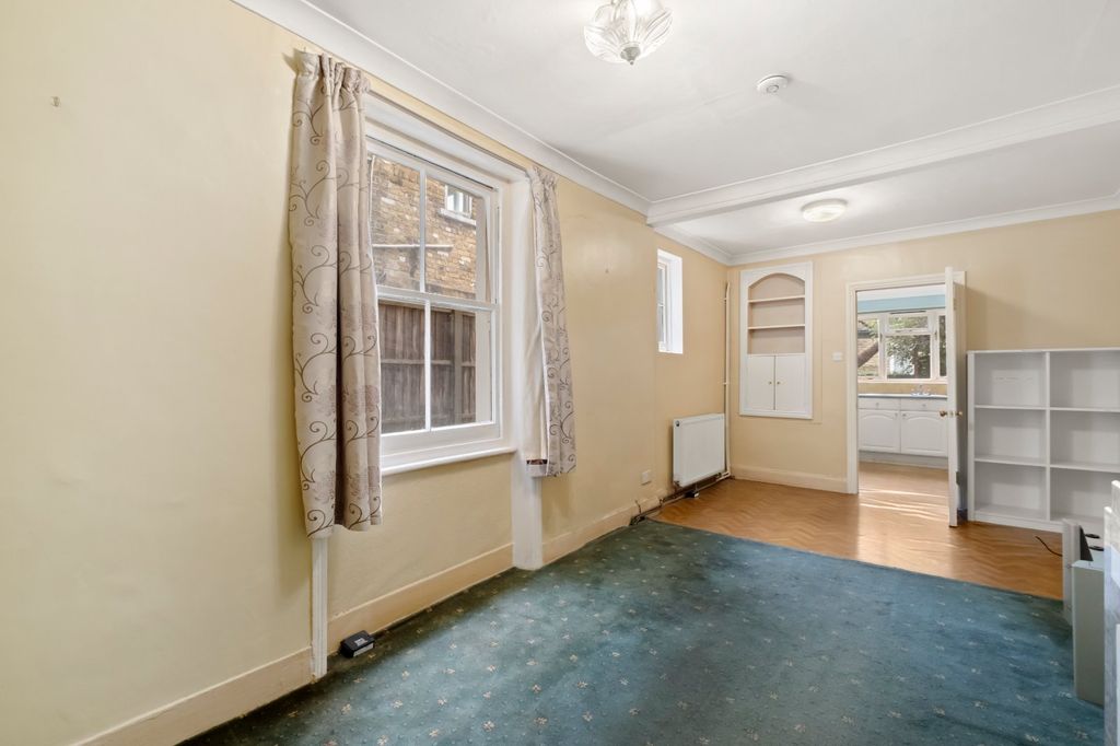 Property photo 3 of 8