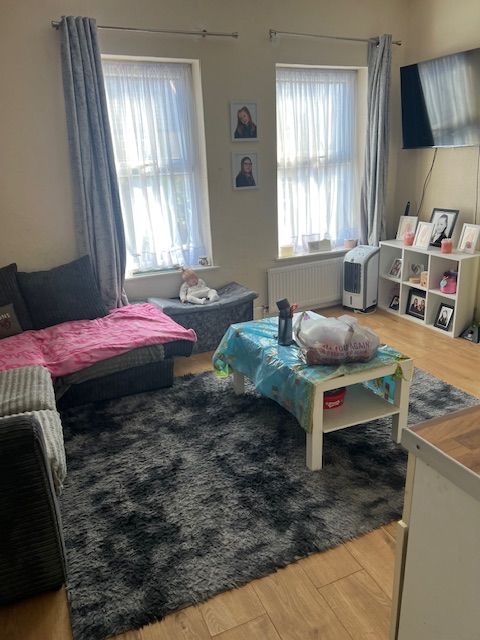 Property photo 2 of 8 Gallery