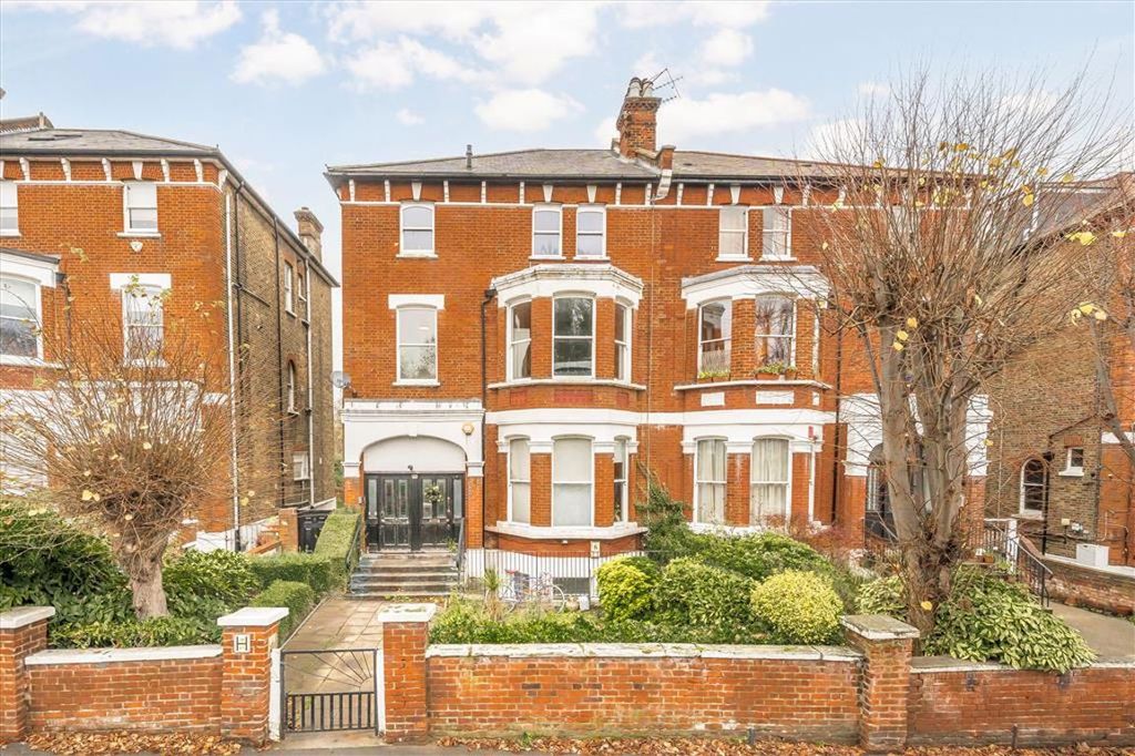 Property photo 1 of 8