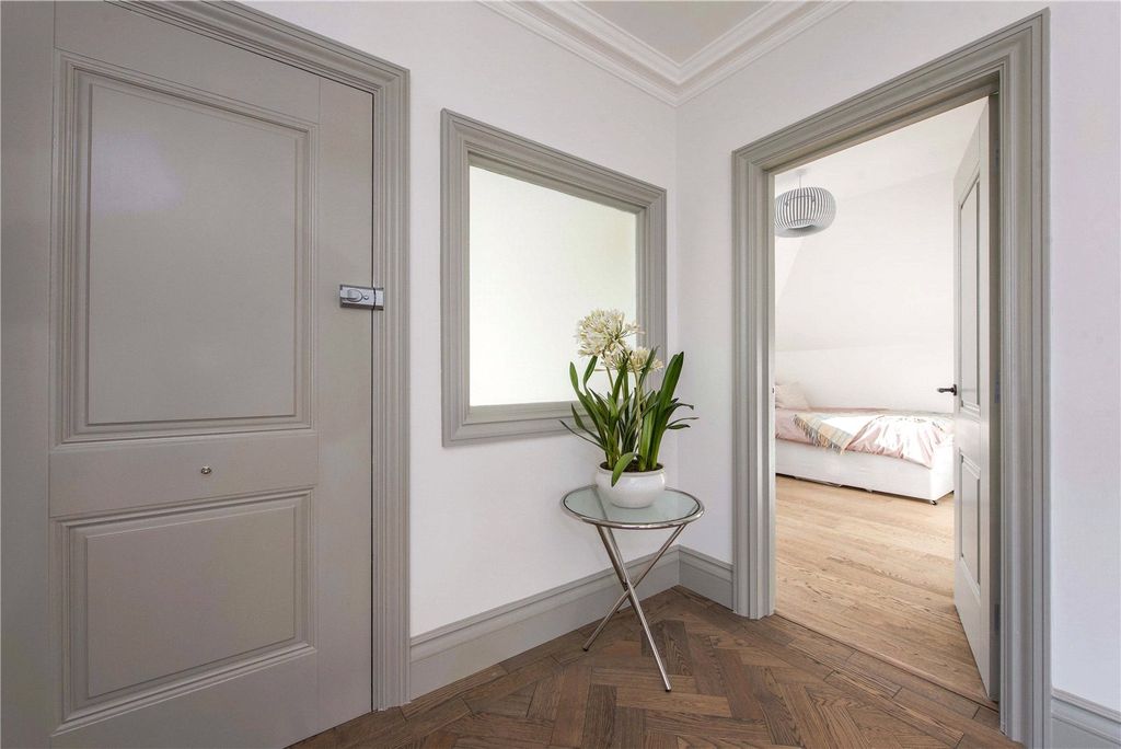 Property photo 2 of 44 Picture No. 38