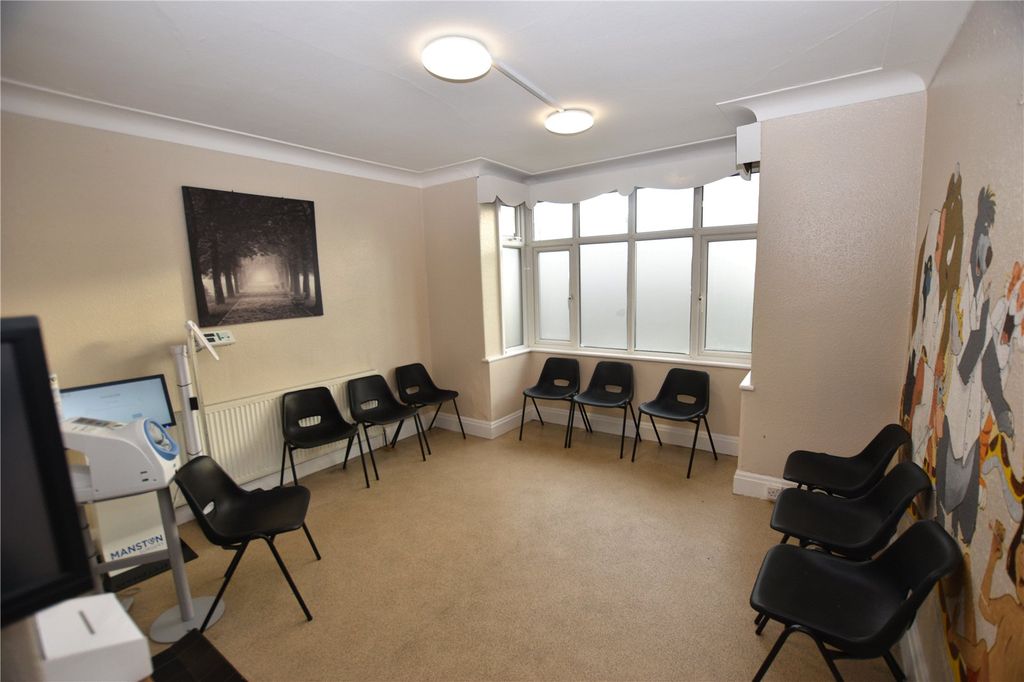 Property photo 2 of 12 Picture No. 02