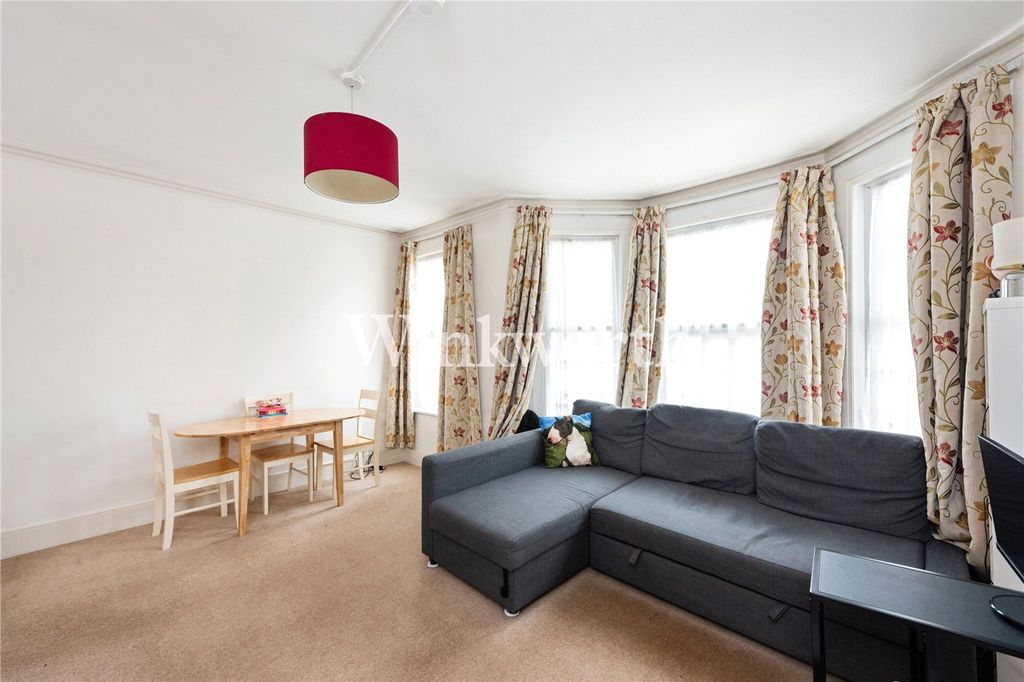 Property photo 2 of 9 Picture No. 17