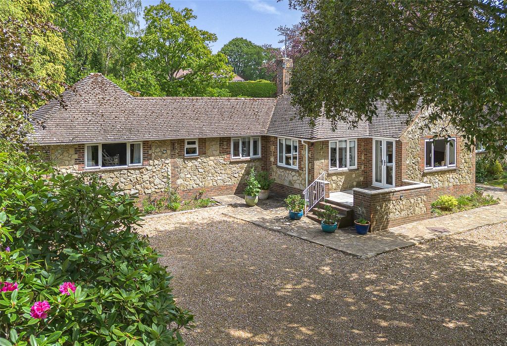 Property photo 1 of 34 Picture No. 01