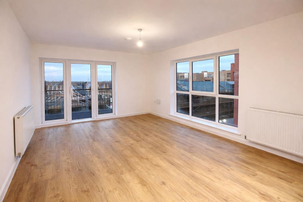 Property photo 1 of 9