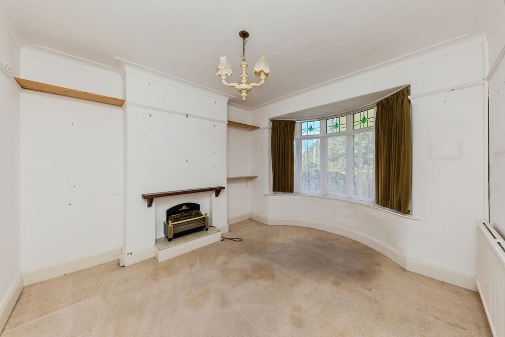 Property photo 2 of 16 Photo