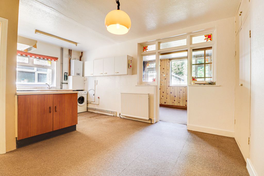 Property photo 2 of 19 Kitchen/Diner