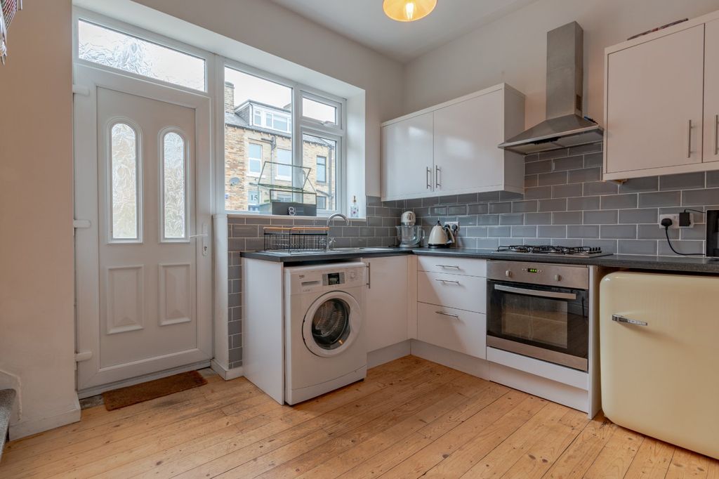 Property photo 3 of 13 Picture No. 01