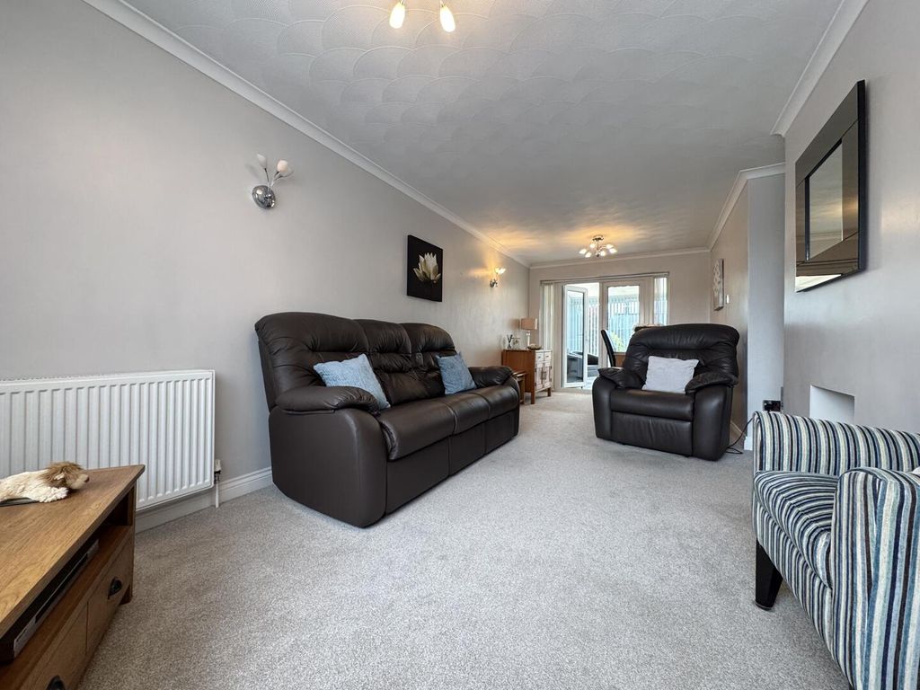 Property photo 3 of 43