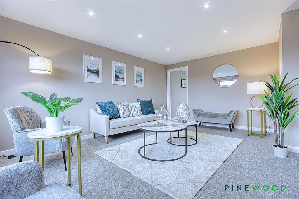 Property photo 2 of 32 Living Room