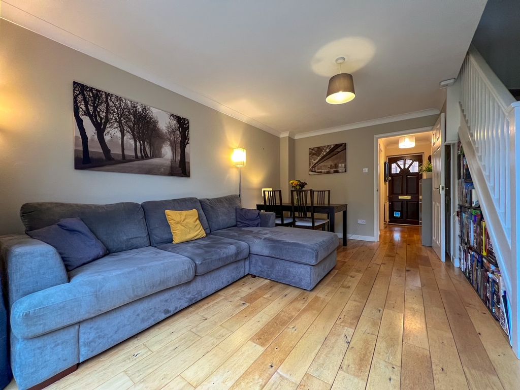 Property photo 2 of 25