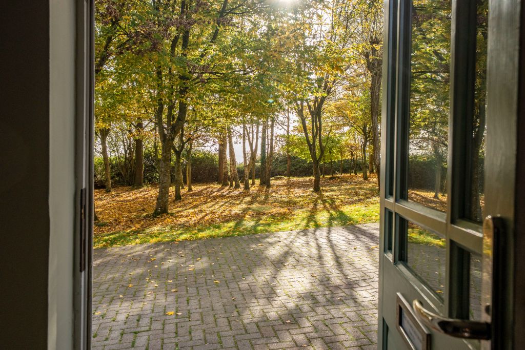 Property photo 2 of 33