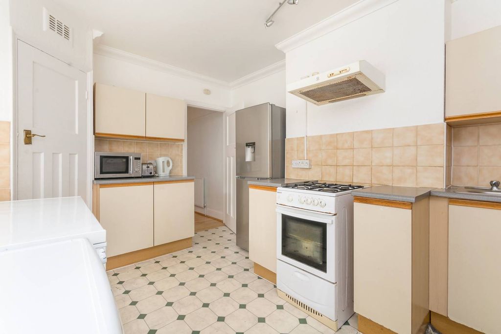 Property photo 1 of 5