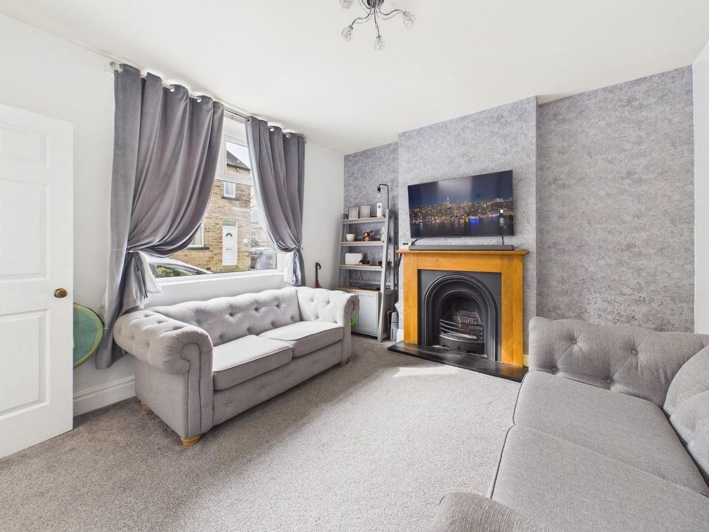 Property photo 2 of 12 Cam04899G0-Pr0311-Still006.Jpg