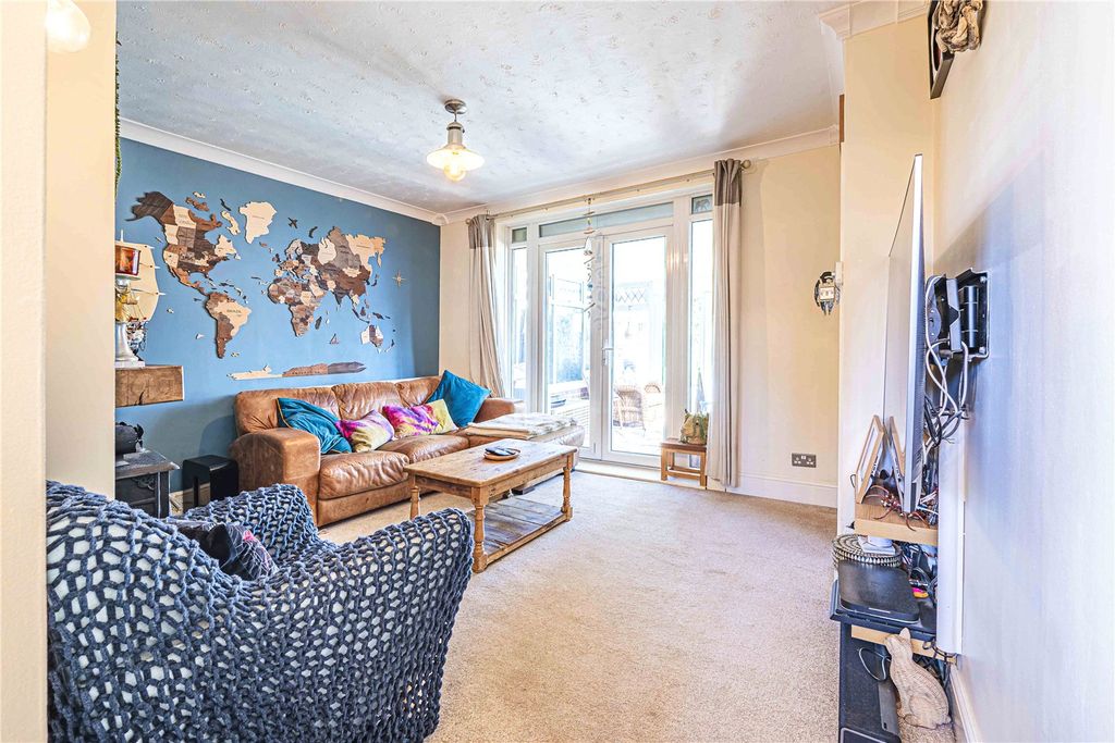 Property photo 3 of 29 Picture No. 34