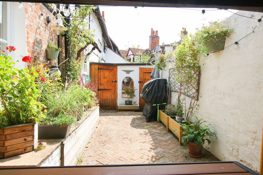 Property photo 2 of 18