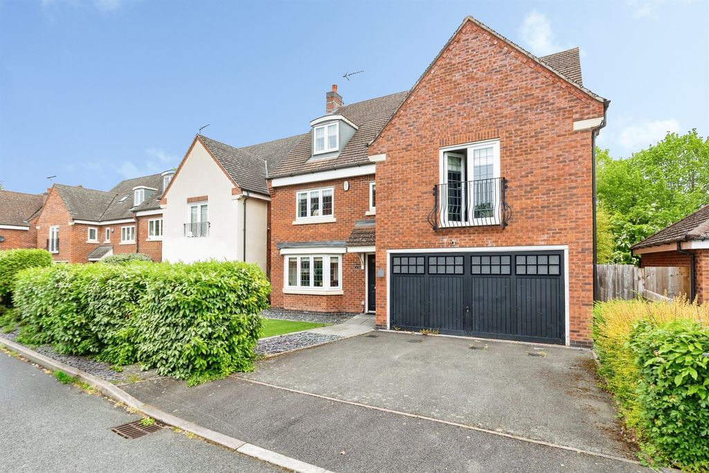 Property photo 1 of 18