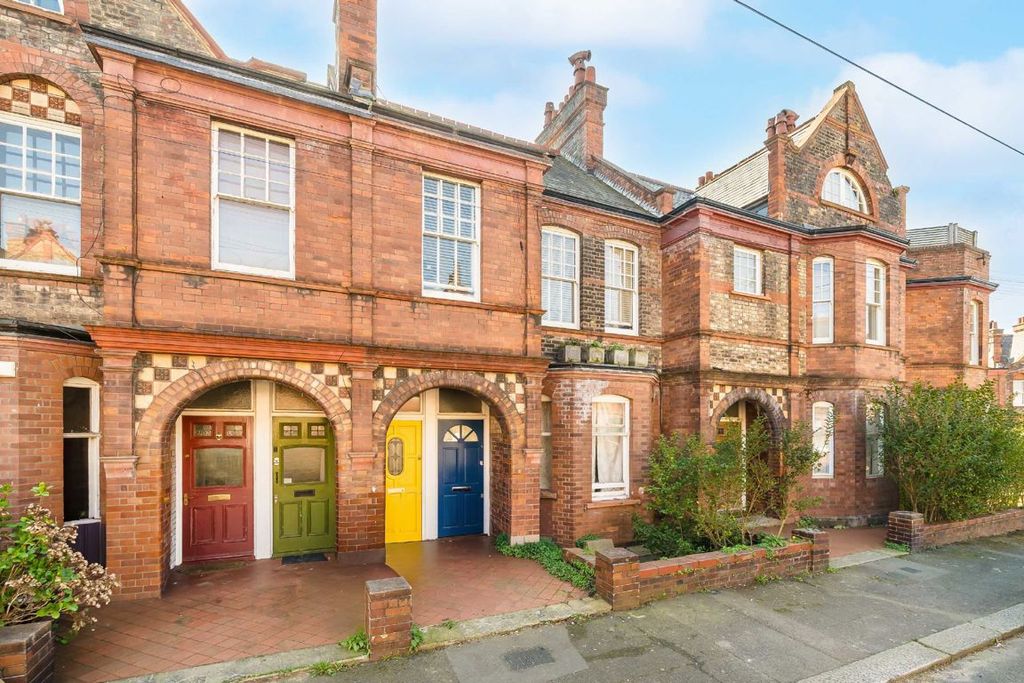 Property photo 1 of 6