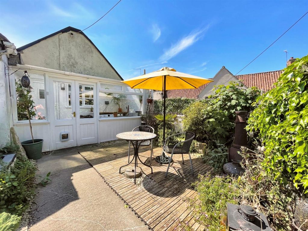 Property photo 2 of 23 Roof Terrace