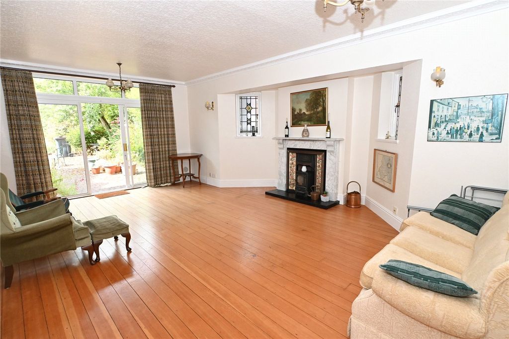 Property photo 3 of 27 Picture No. 30